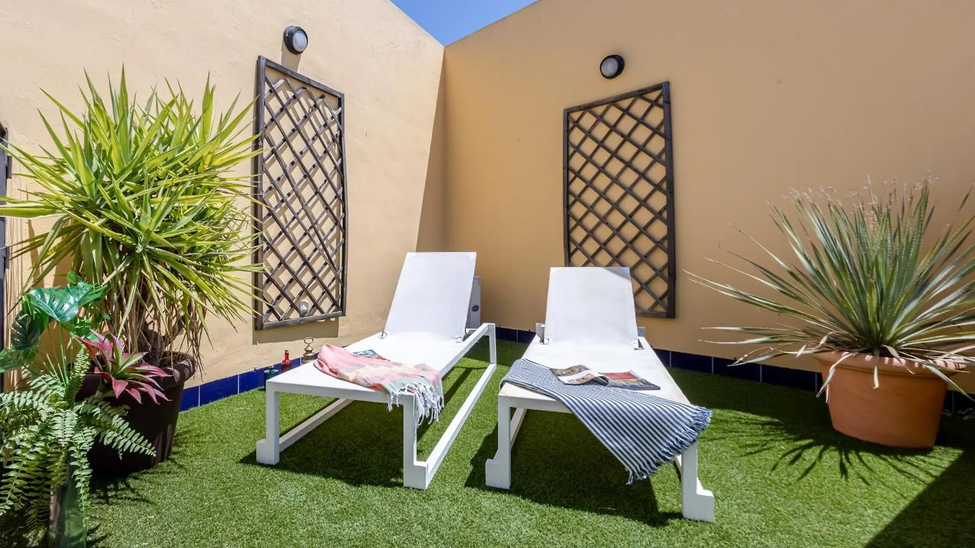 Green-Apartments Giralda Views Seville Spain