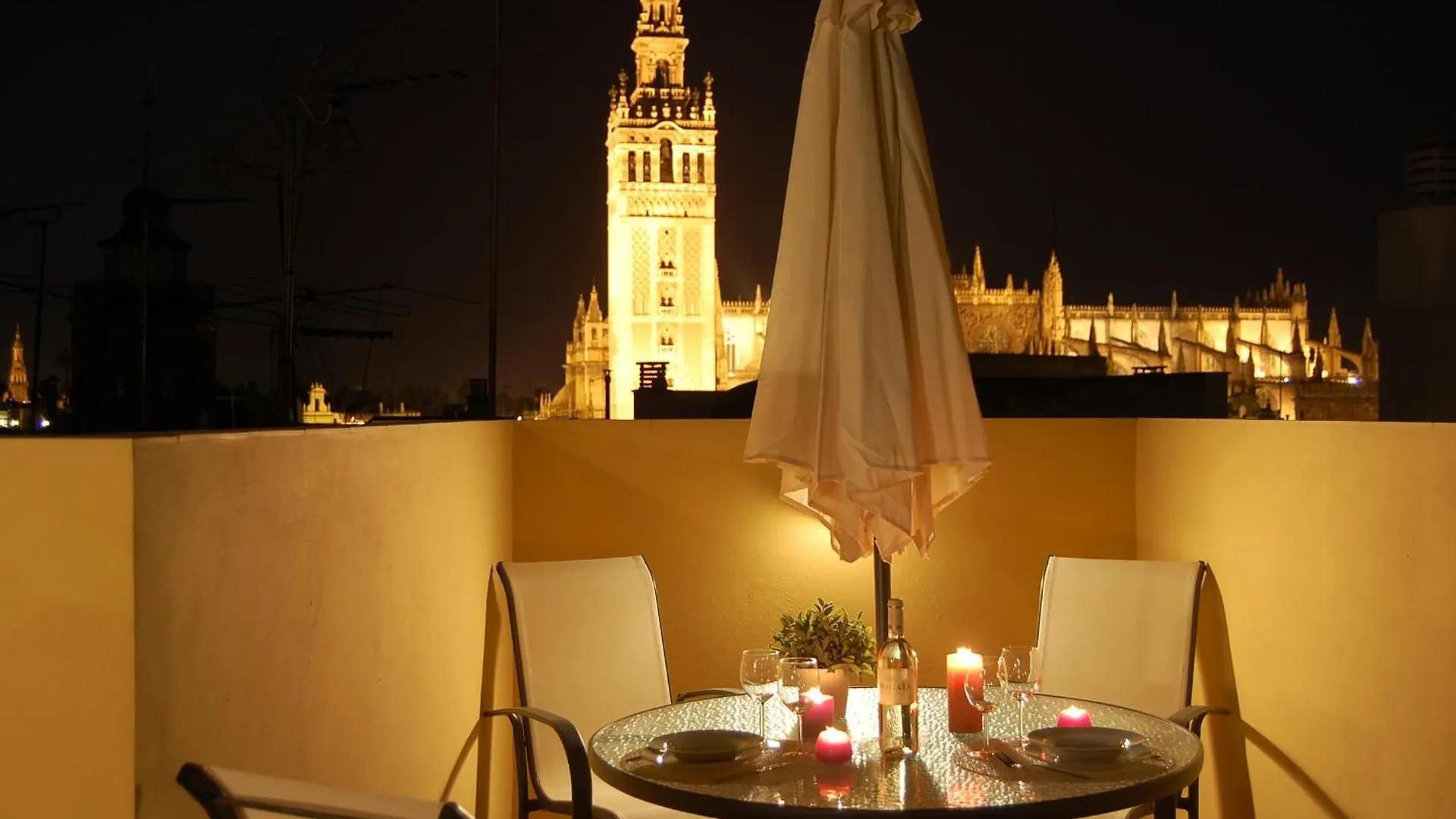 Apartment Green-Apartments Giralda Views Seville
