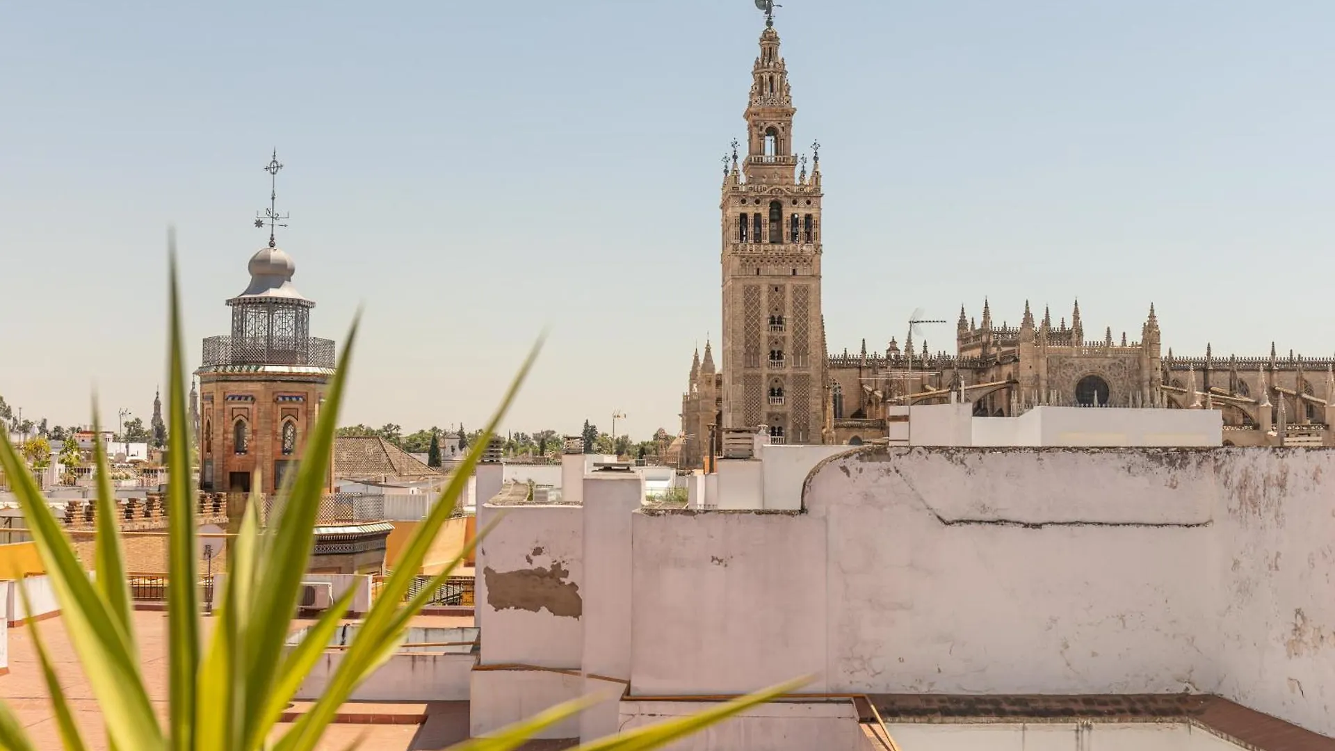 Green-Apartments Giralda Views Seville Apartment